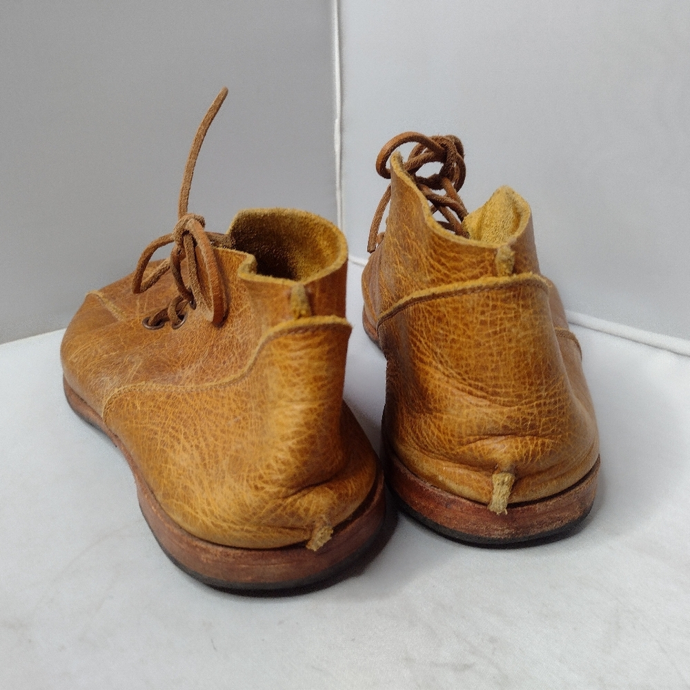 Shoes - Picture 5 of 8